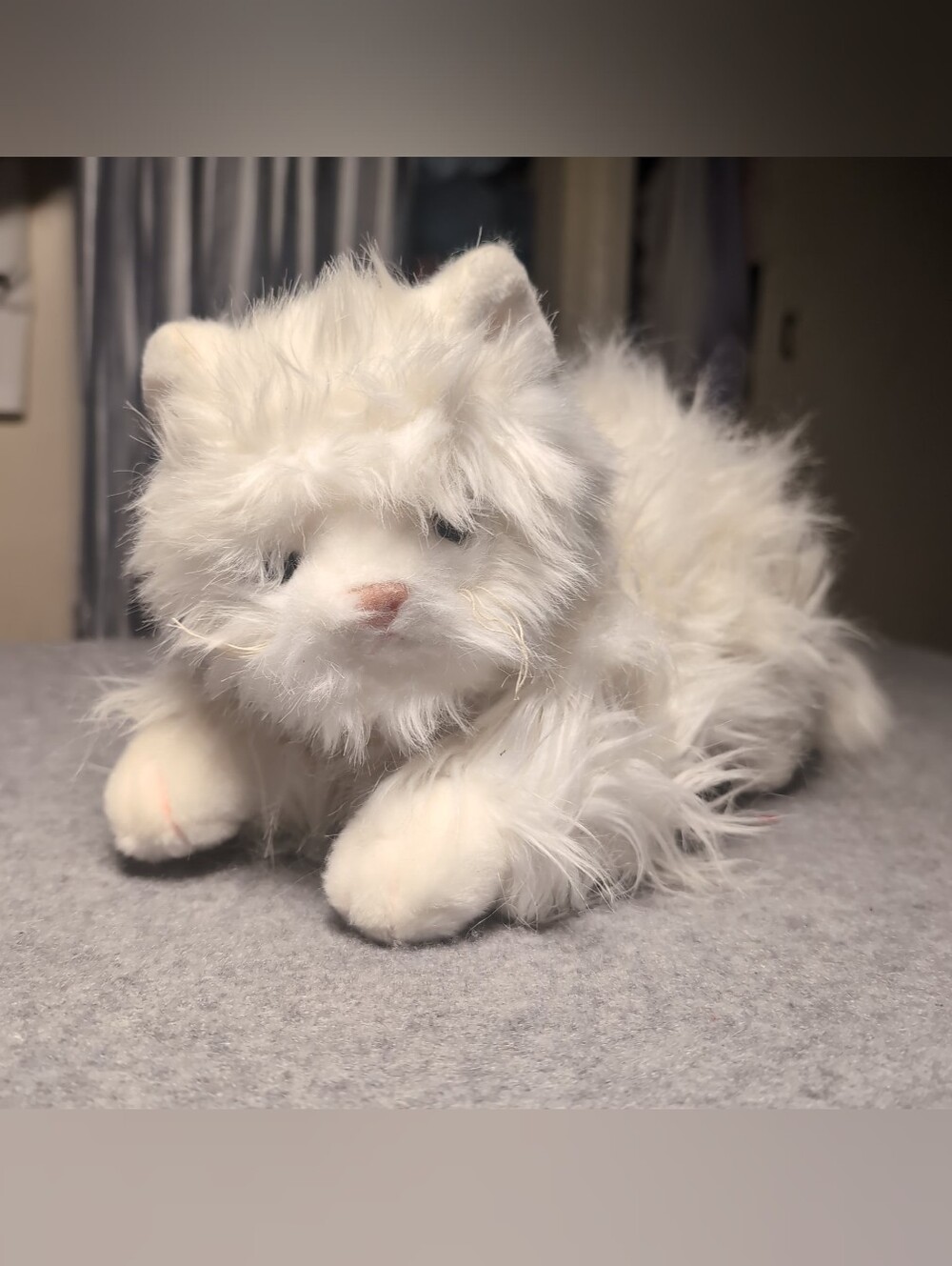 Vintage 2002 Ty Classic White Kitty Cat Plush Long Hair Persian Blue Ribbon 18"